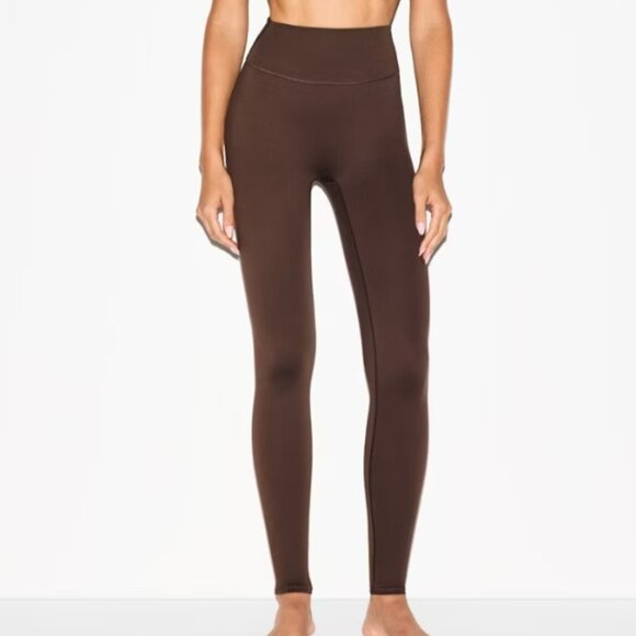 NikeSkims Matte Legging 26" - Picture 1 of 6